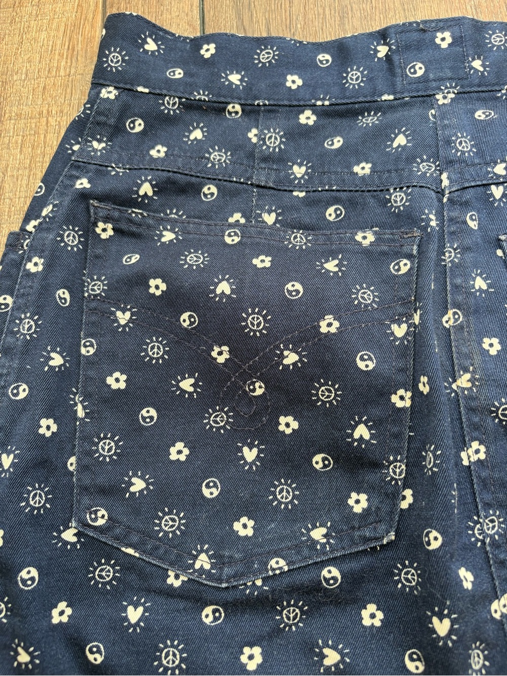 Vintage Moschino Pencil Skirt - Picture 6 of 11